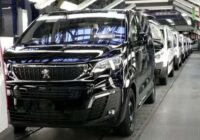 Automobiļu ražotājs Stellantis apgalvo, ka ASV tarifi tam ir izmaksājuši 300 miljonus eiro