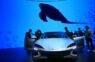 Tesla pārdošanas apjomi Eiropā samazinājušies par 40 %, kamēr ķīniešu BYD trīskāršo pārdošanas apjomus