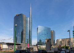 Kamēr Eiropas bankas cīnās ar samazinātiem ienākumiem, Itālijas UniCredit gūst rekordlielu peļņu