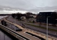 Kvalitātes pārbaudes Mūkusalas promenādē: būvniekam būs jānovērš atklātie defekti