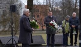 Piemiņas pasākumi visā Latvijā godinot deportāciju upurus Piemiņas pasākumi visā Latvijā godinot deportāciju upurus
