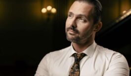 Gandrīz kā vasaras vakars: Kristaps Vanadziņš iepriecina klausītājus ar jaunu klaviermūziku Gandrīz kā vasaras vakars: Kristaps Vanadziņš iepriecina klausītājus ar jaunu klaviermūziku