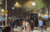Traktori un kravas auto paralizē Īrijas pilsētas: lauksaimnieki pieprasa lētāku degvielu