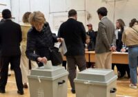 Ungāri steidz balsot: pie iecirkņiem veidojas rindas un fiksēta rekordaugsta aktivitāte