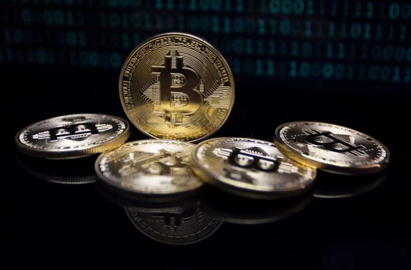 shutter_speed-bitcoin-6638601_1280 (1)