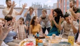 Spāņu drāma “Sorda” iekaro Eiropu: stāsts par mātes mīlestību un klusuma barjerām Spāņu drāma “Sorda” iekaro Eiropu: stāsts par mātes mīlestību un klusuma barjerām